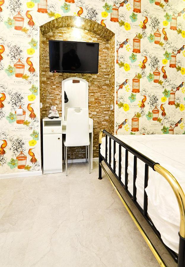 Apartments Leopolli Near Opera House Lviv Ngoại thất bức ảnh