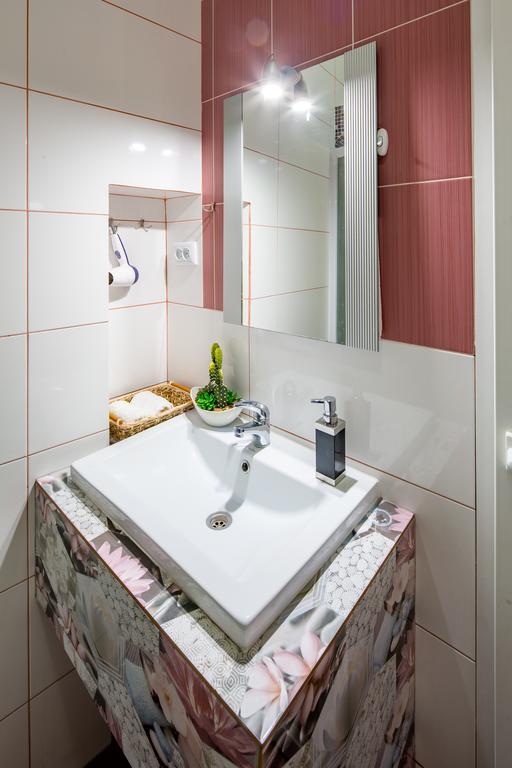 Apartments Leopolli Near Opera House Lviv Ngoại thất bức ảnh