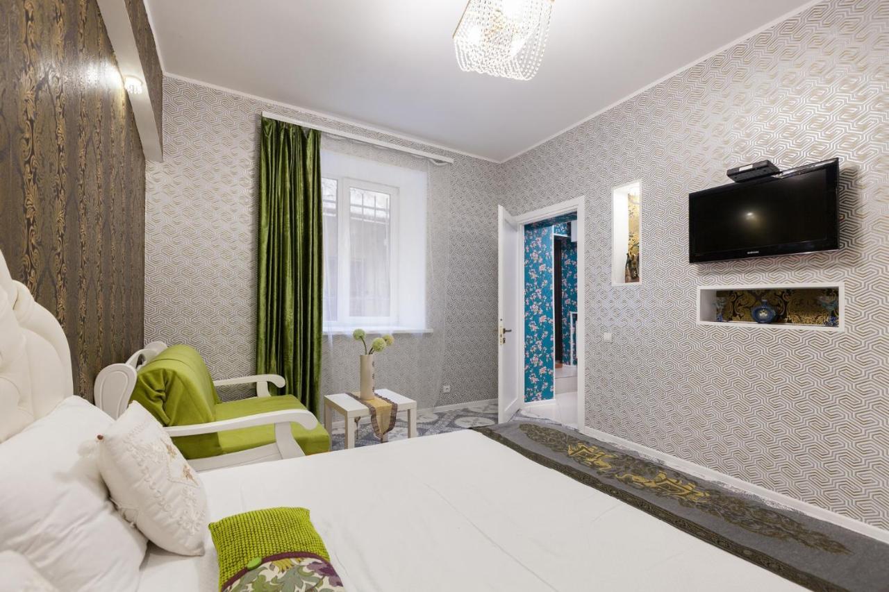 Apartments Leopolli Near Opera House Lviv Ngoại thất bức ảnh